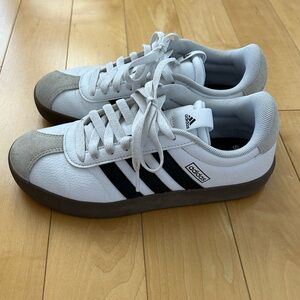 Adidas VL Court shoes